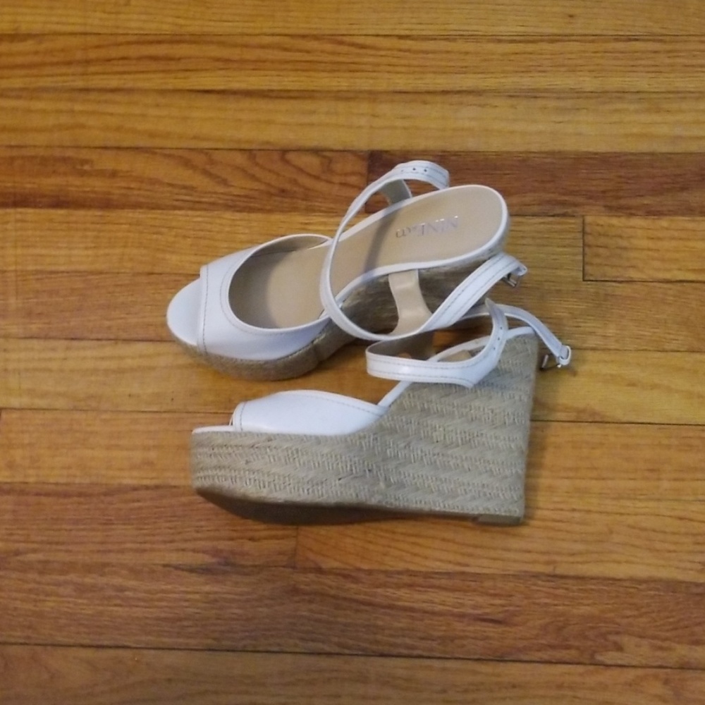 Shoes - Picture 3 of 3